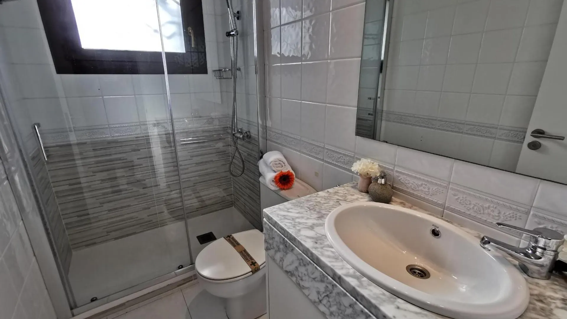 Apartamento Con Wifi A 5 Minutos De La Playa Y Cerca De Tiendas Y Restaurantes - Es-209-10 普拉加德阿罗